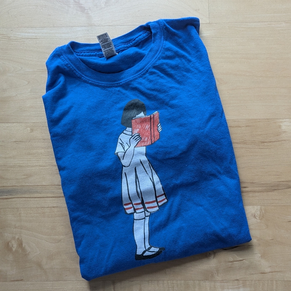 Avid Reader Youth Size Large Short Sleeve  Shirt